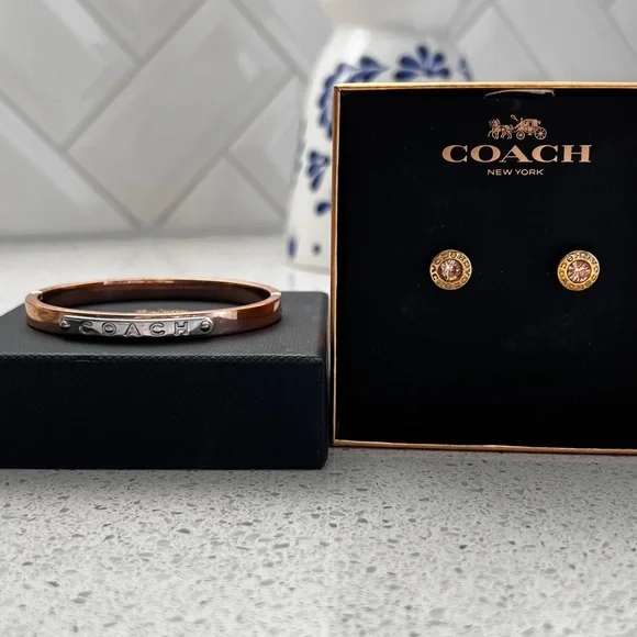 Coach Rose Gold stud earrings and bracelet - Picture 1 of 6